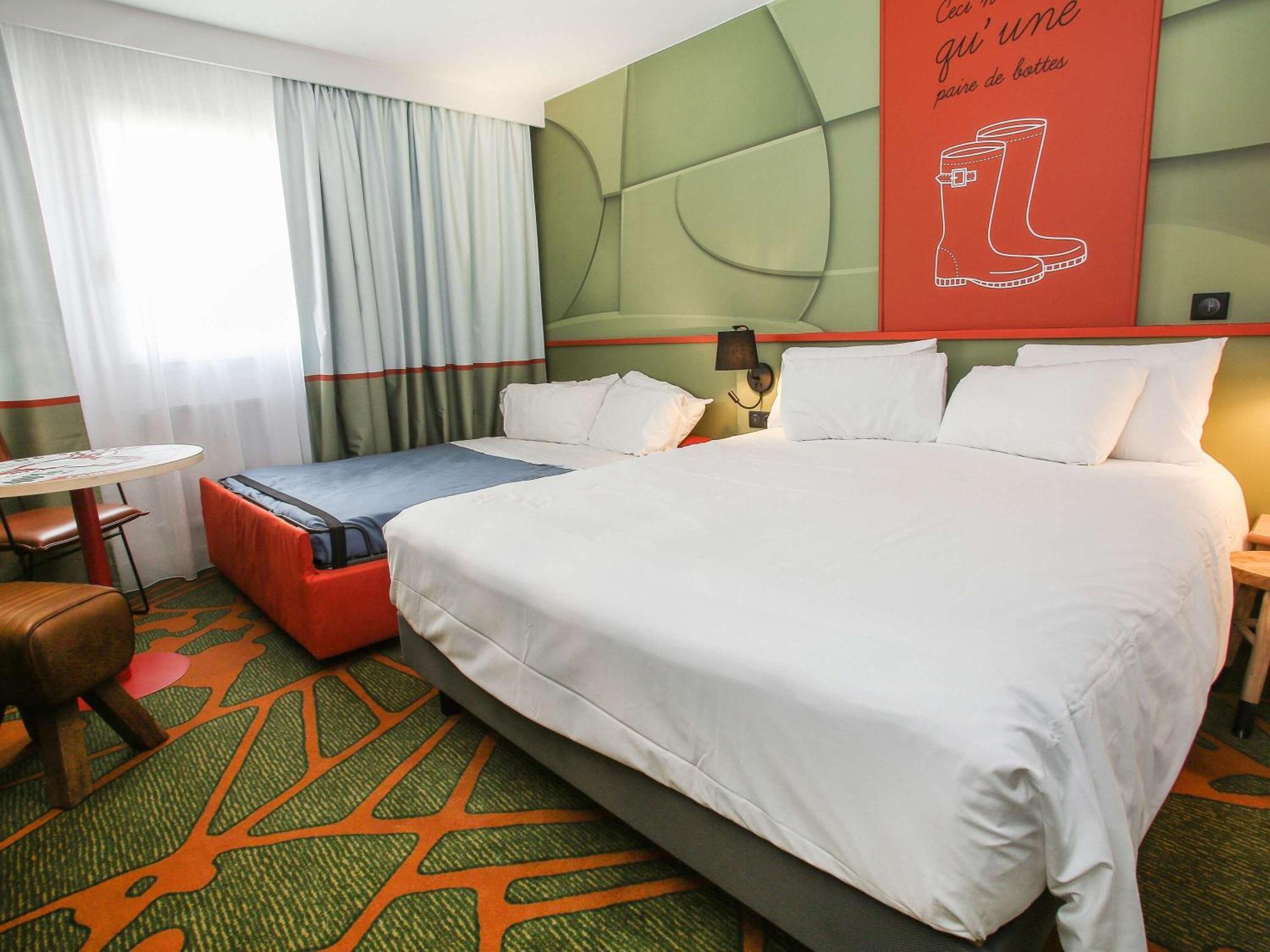 Ibis Styles Lisieux Normandie Exterior foto