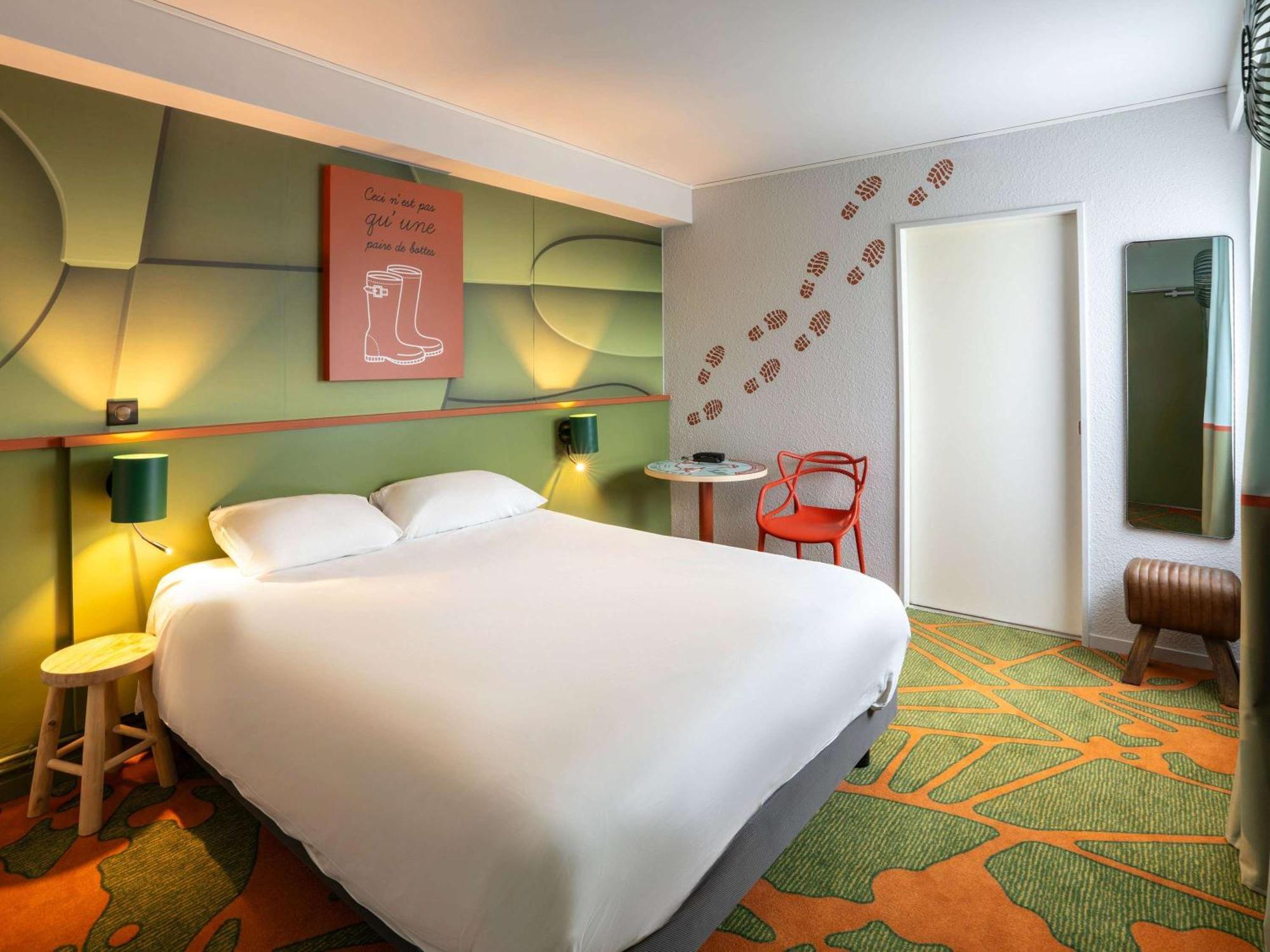 Ibis Styles Lisieux Normandie Exterior foto